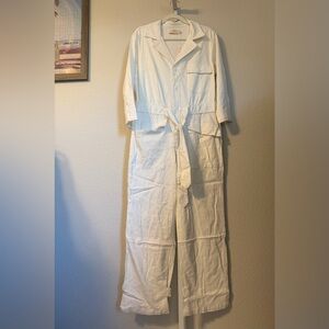 Choosy Stylish White Cargo Jumpsuit with Belt‎ size 12